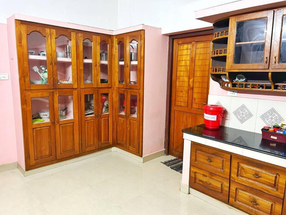 La Casa Trivandrum 4 Bhk Ac Luxury Villa At City Centre, Just 6 Kms To Airport Thiruvananthapuram Exterior foto