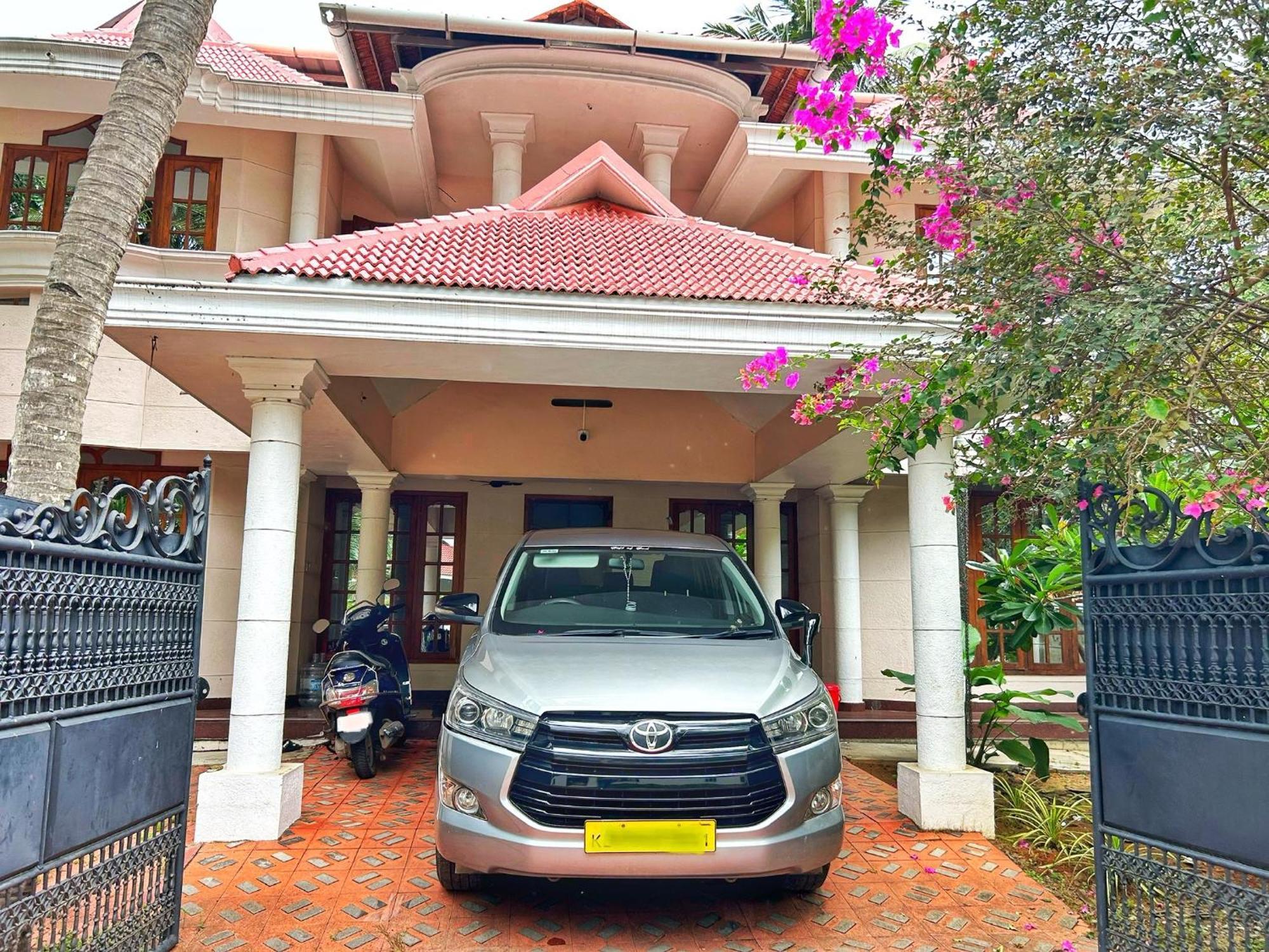 La Casa Trivandrum 4 Bhk Ac Luxury Villa At City Centre, Just 6 Kms To Airport Thiruvananthapuram Exterior foto
