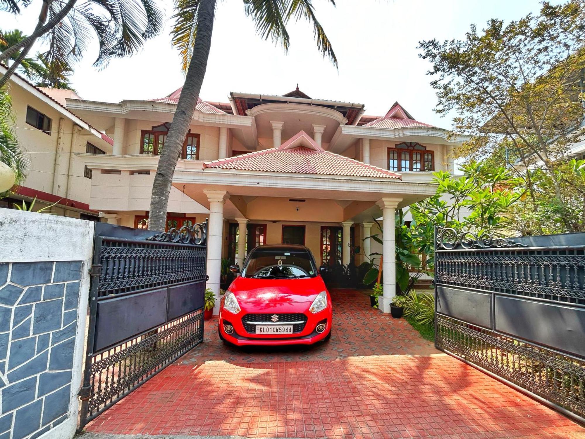 La Casa Trivandrum 4 Bhk Ac Luxury Villa At City Centre, Just 6 Kms To Airport Thiruvananthapuram Exterior foto